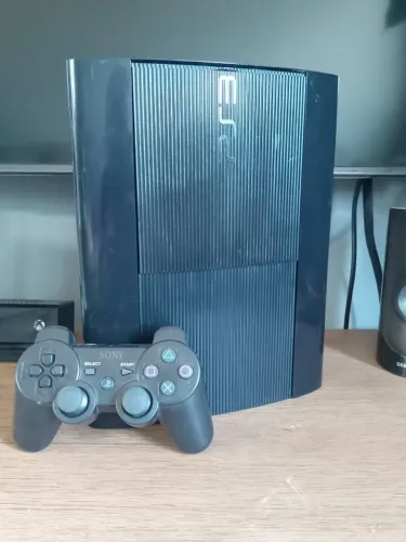 Plasystation 3 Super Slim - Ps3 - Desbloqueado - Acompanha controle - Hd 500GB