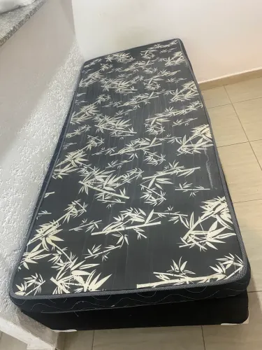 Cama de solteiro (box )