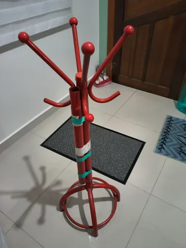 Cabideiro de Chão de Chapéu 