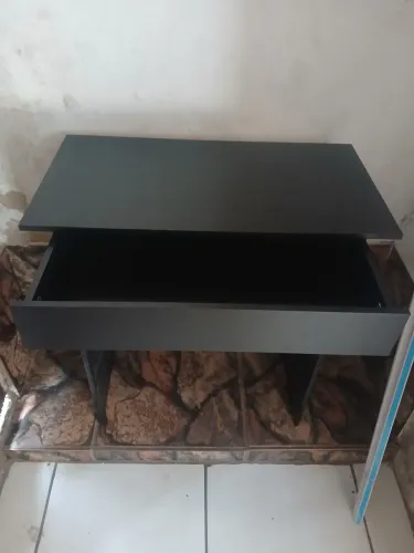 Mesinha com gaveta