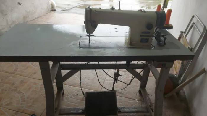 Vendo máquina industrial reta