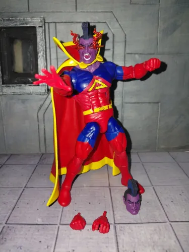 Gladiador Marvel Legends Hasbro