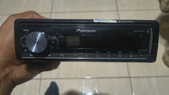 Vendo aparelho de som automotivo Pioneer MVH-x3000BR