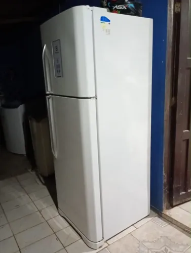 Olá!! Vendo estou de mudança e vou comprar novos móveis