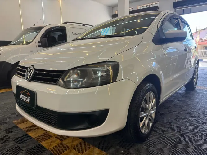 Volkswagen Fox 1.0 MI Total Flex 8V 3P 2014