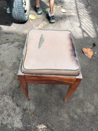 Banco antigo para costura