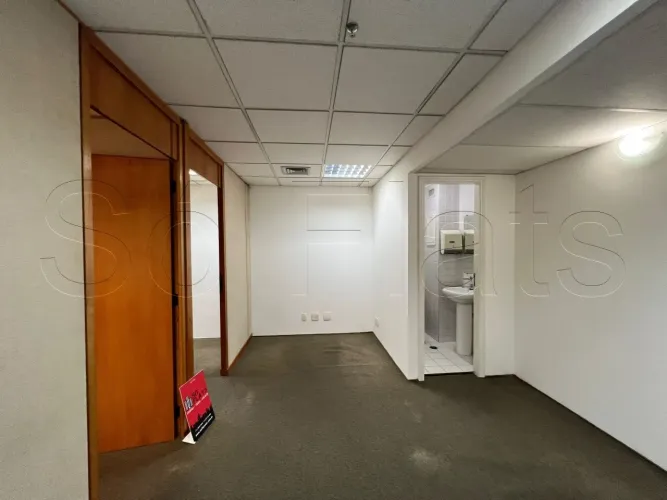The First Office Lorena, sala comercial contendo 30m² e 01 vaga de garagem.