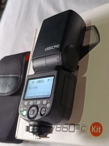 Flash Godox V860III C (Canon) - Excelente Estado