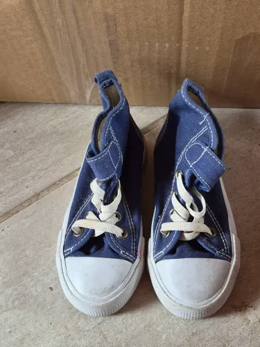 Tenis cano alto H&M azul tam 24