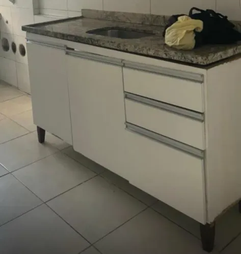 Armário debaixo de pia 