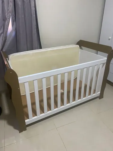 Berço semi novo