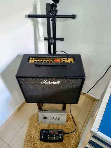 Amplificador Marshall Code 50