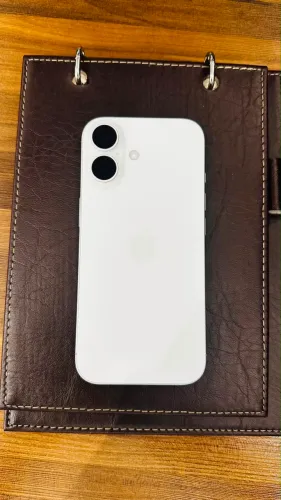 iPhone 17 - 256GB - 3 Meses de uso - Impecável