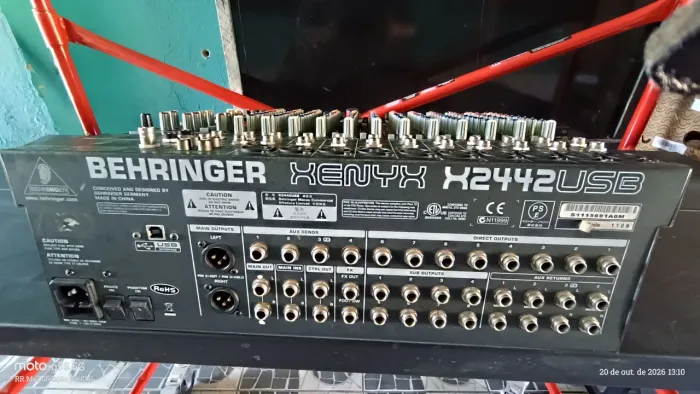 Mesa beringer xenyx x2442 USB