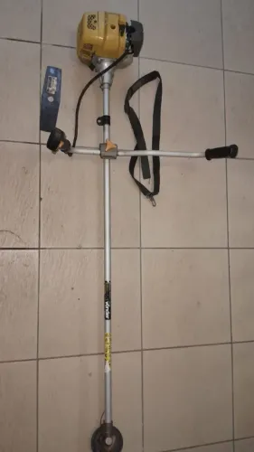 Roçadeira Vonder 43 cc - com cinto, carretel e lamina - revisada - R$ 400,00