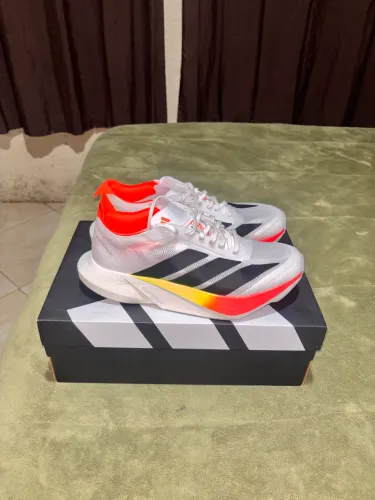 ?ADIDAS ADIZERO DRIVE RC?