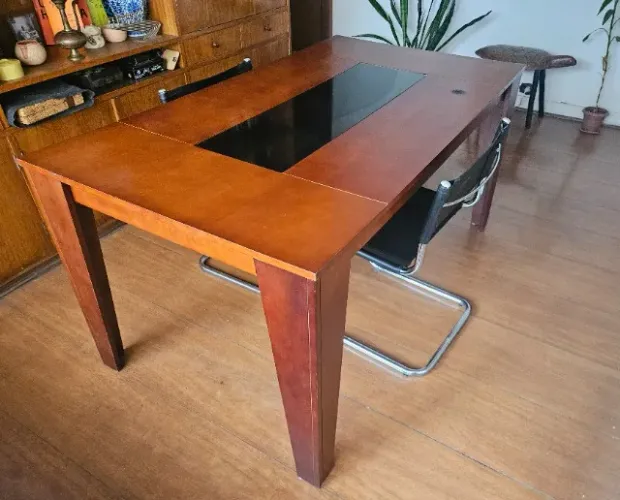 Mesa de jantar grande 160x90 madeira com vidro central
