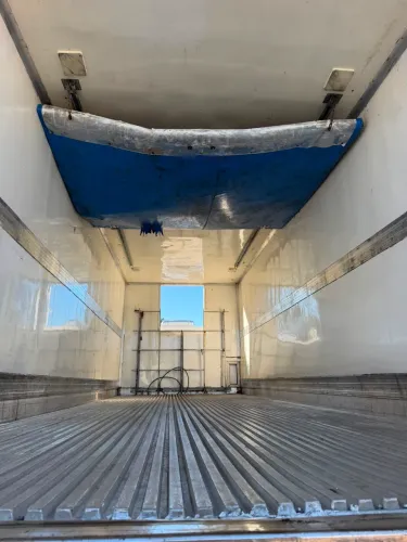 Carroceria Ibipora frigorífica caminhão truck câmara