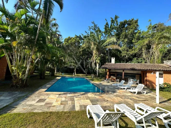 Casa disponível para venda ou locação anual em Riviera de São Lourenço no Modulo 22