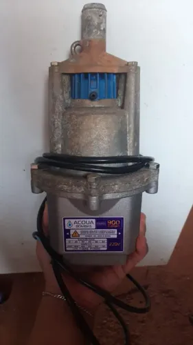 2 BOMBAS SUBMERSAS PARA POÇO. VALOR: R$300,00 as duas