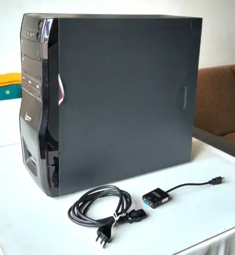 Computador Desktop (Gabinete Leadership) Core 2 Quad - 8GB RAM - SSD 240GB + HD 500GB