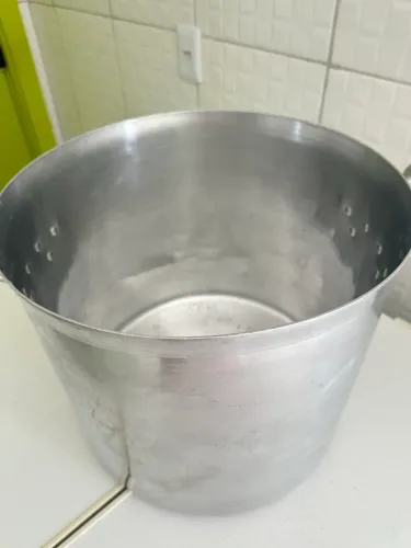 Panela em alumínio 27L