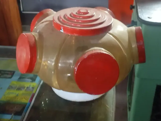 Baleiro antigo de plástico