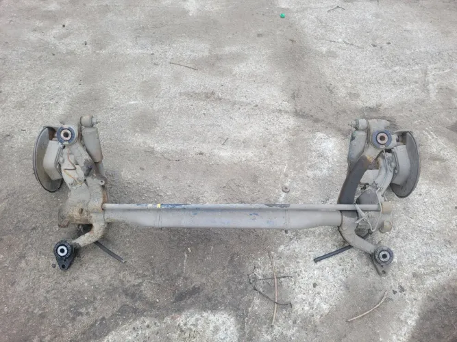 Eixo traseiro Peugeot 206/207 com freio a disco 