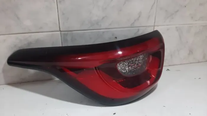 Lanterna Traseira Esquerda Fiat Toro C/led 16 A 18 Esquerdo/motorista Vermelho