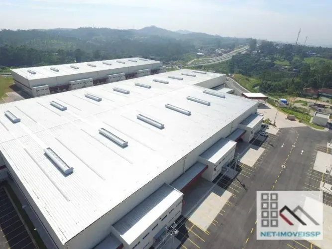 GALPÃO CL RAPOSO (2.607,12m²), 6 VAGAS. LOCALIZAÇÃO ESTRATÉGICA E SEGURANÇA PARA ESTOCAGE