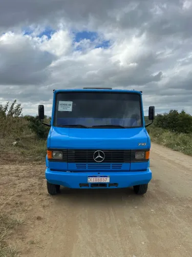 Mercedes 710 ano 1998