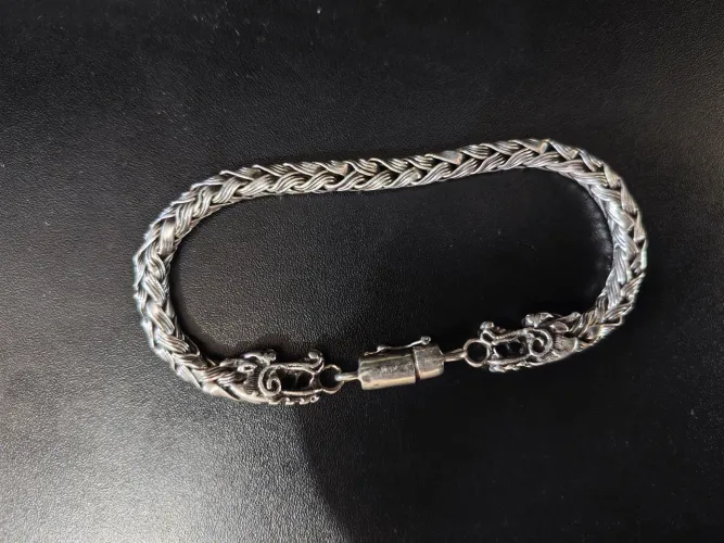 Pulseira de prata feicho de dragão e gaveta