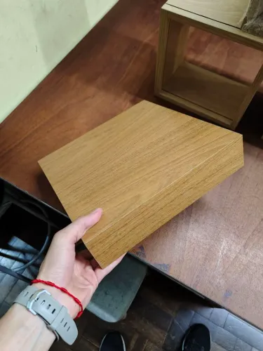Apoio para destaque quadrado 