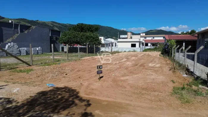 Excelente Terreno com 345m² em Paulo Lopes | Próximo ao Centro