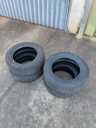 Pneus 205/60 R15