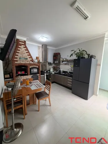 Casa para locação em Sorocaba-SP no Jardim Portobello: 3 quartos sendo1 suíte, 1 sala, 2 b