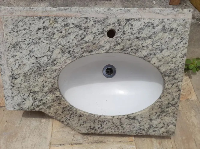 Bancada Granito Lavatório 0,70 X 0,52