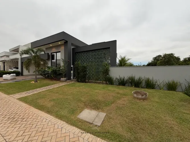 Casa mais exclusiva do Florais Italia, 3 suites, vista para area verde.