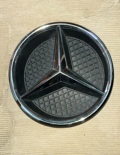 Emblema Mercedes Benz A200/B200/C180/C200/C250/GLA200/GLA250 original