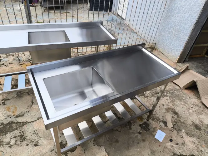 Pia industrial de inox 1,40x60