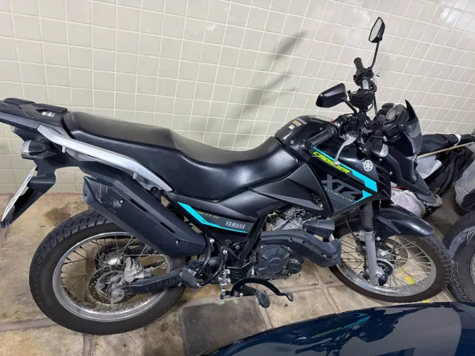 Honda CG Fan ou Crosser 2026 alugo