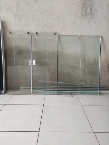 Vendo duas janelas.uma com 1.50por1.30.   E a outra 1. Por1.20 