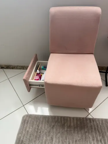CADEIRA PROFISSIONAL PARA MANICURE