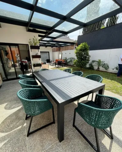 Mesa área gourmet com cadeiras em corda náutica 
