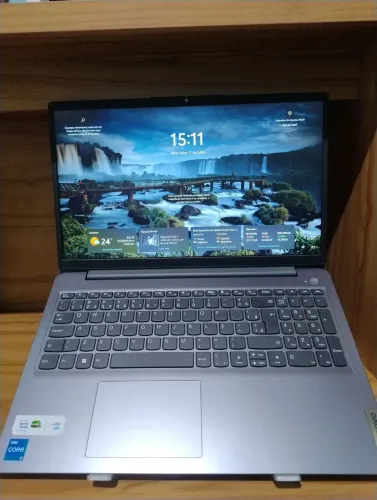 Vendo notebook Lenovo core i5 semi novo
