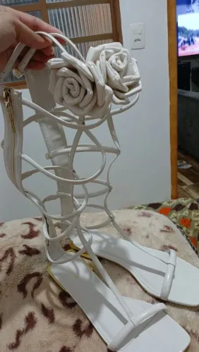 Rasteira gladiadora flor Lança perfume
