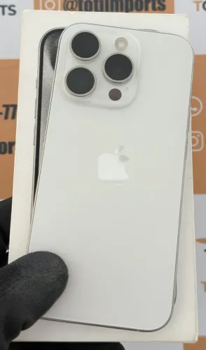Iphone 15 Pro 128Gb Titanium Branco Seminovo