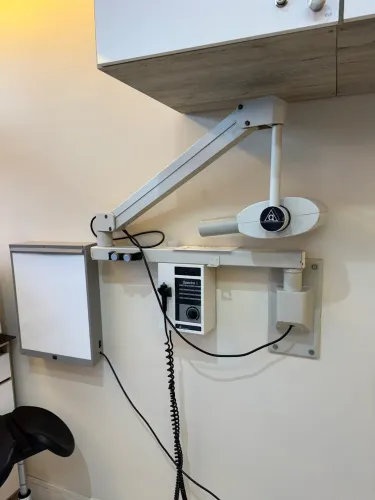 Aparelho de radiografia odontológico e negatoscopio