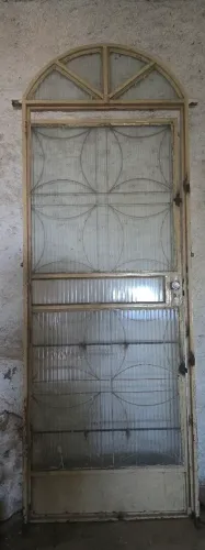 Porta de ferro