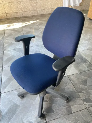 Vendo cadeira de escritório